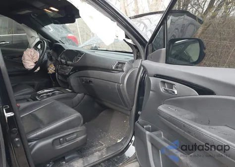 2019 Honda Passport Elite z USA, uszkodzony, nr VIN 5FNYF8H03KB016749
